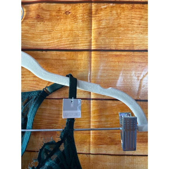 Victoria's Secret Date Lightly Lined Bralette Size Medium NWT - Picture 2 of 7